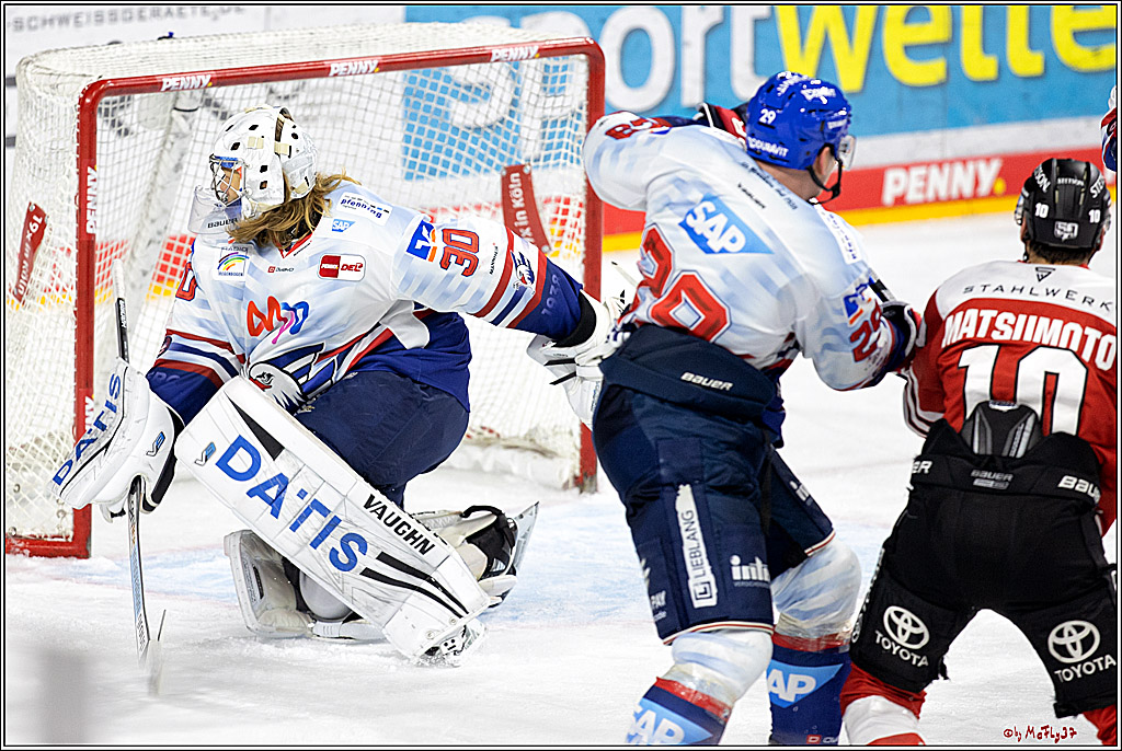 PENNY DEL;  Kölner Haie - Adler Mannheim; Köln, 04.11.2022